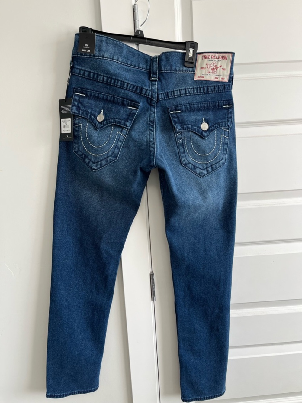 True Religion GENO Flap Pocket Jeans 30x32 Relaxed Slim Medium Wash NWT - Picture 3 of 11